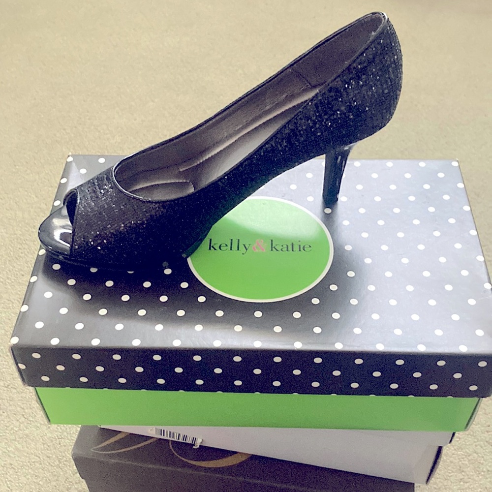 Dress shoes